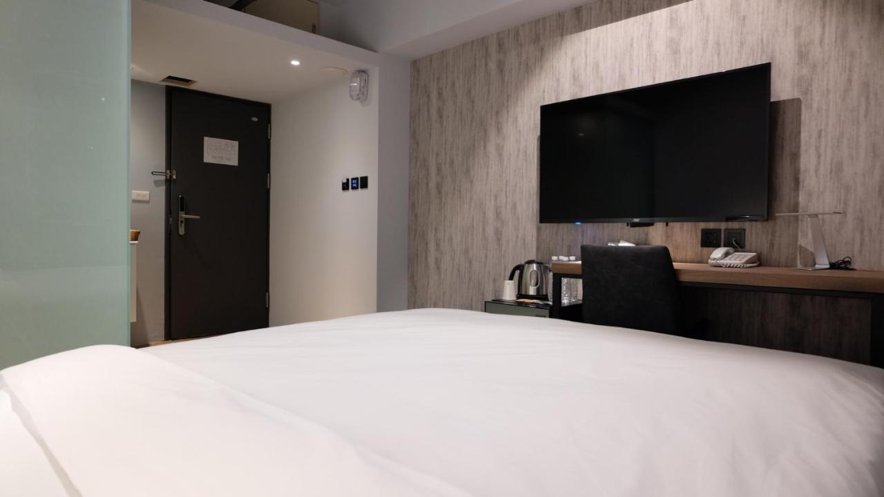 Doudian Ddinn Hotel Тайчжун Экстерьер фото