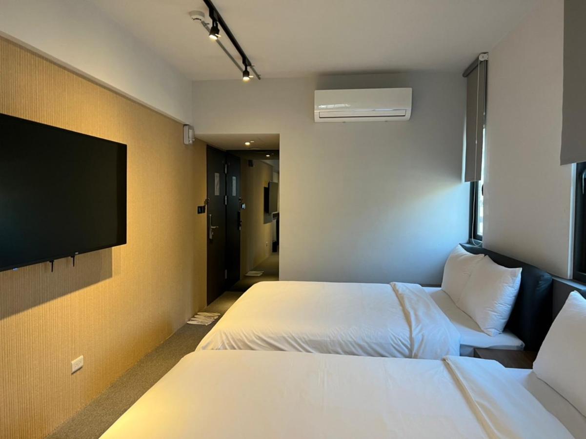 Doudian Ddinn Hotel Тайчжун Экстерьер фото