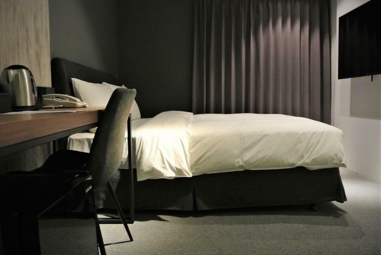 Doudian Ddinn Hotel Тайчжун Экстерьер фото