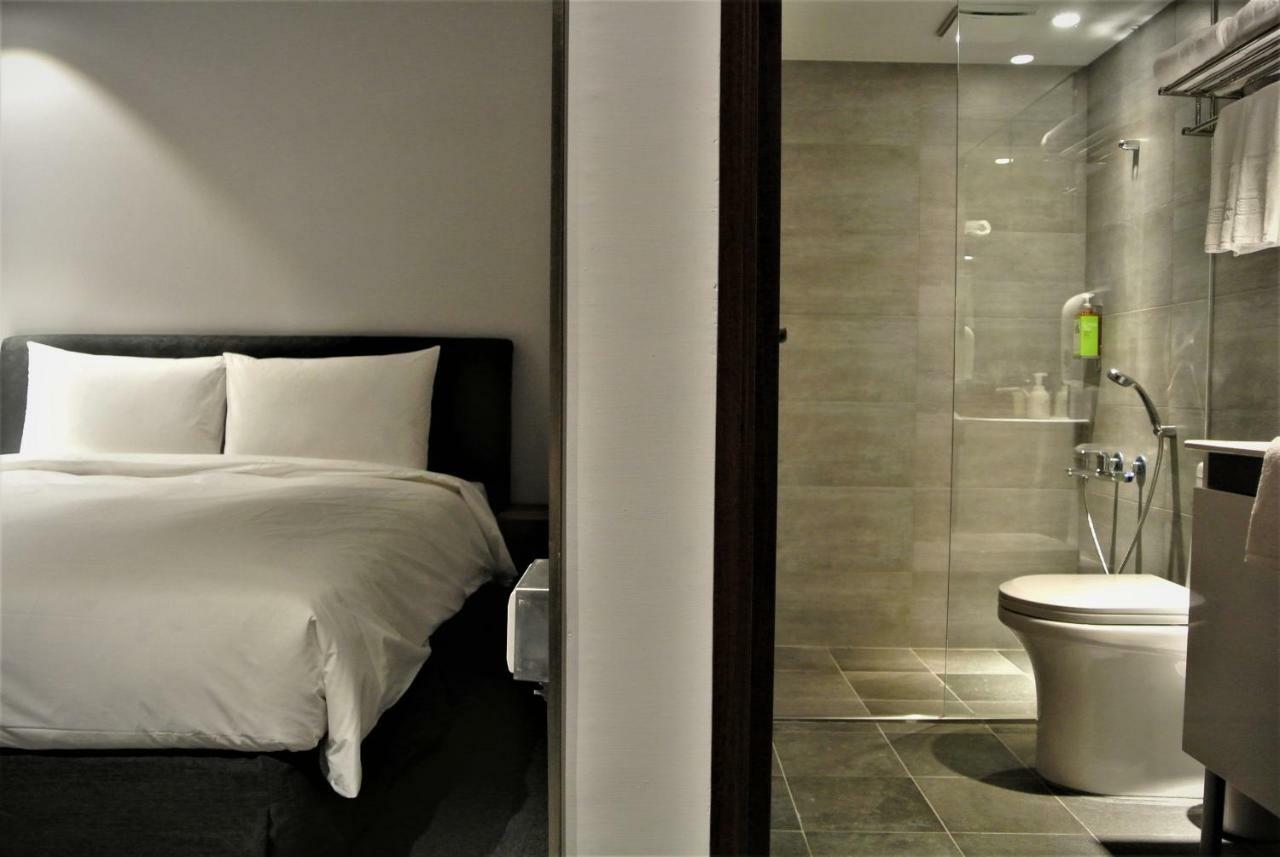 Doudian Ddinn Hotel Тайчжун Экстерьер фото