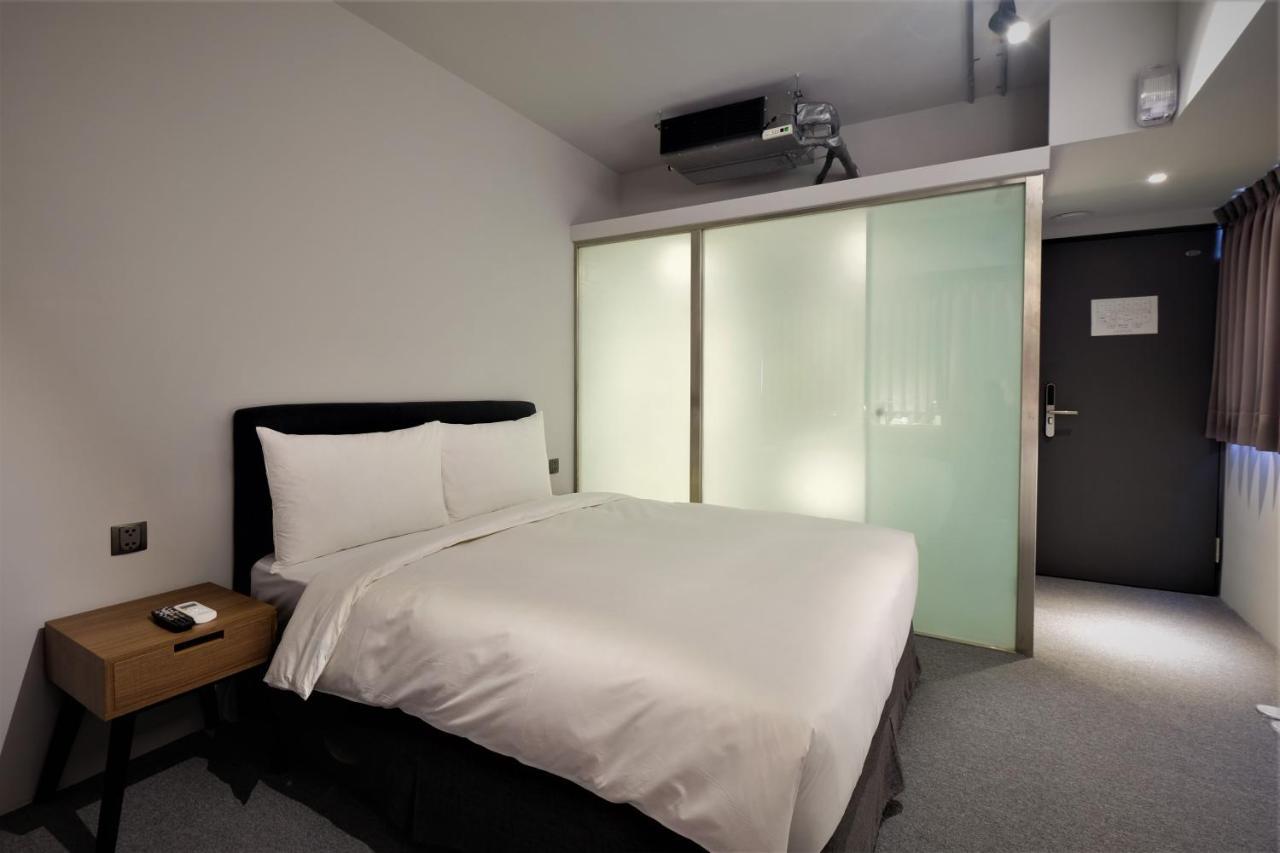 Doudian Ddinn Hotel Тайчжун Экстерьер фото